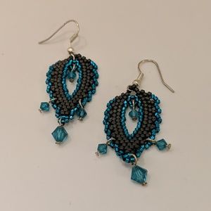 NWOT Turquoise Peacock Feather Beaded Earrings